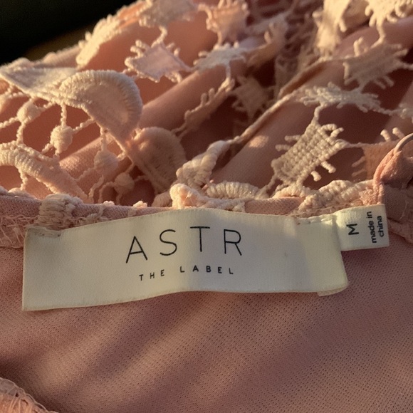 ASTR The Label Sleeveless Lace Bodycon Blush Pink Dress - Picture 6 of 10